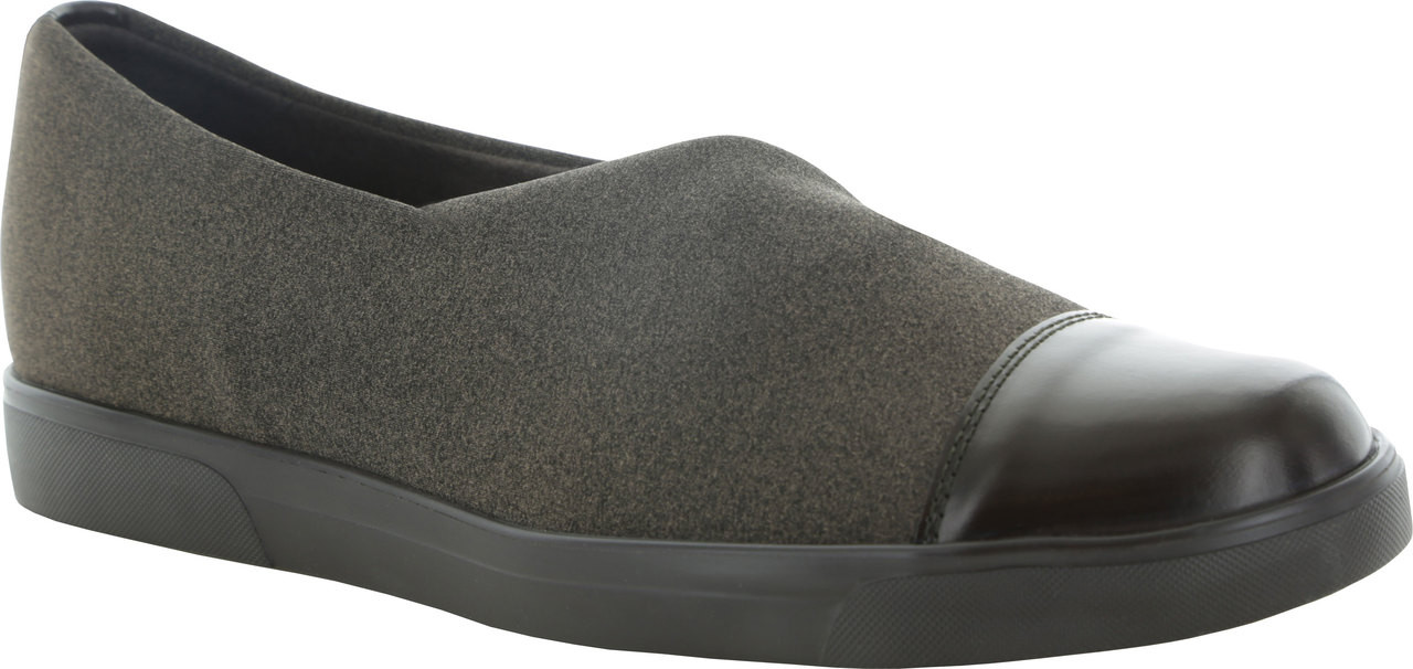 plum women's dress shoes