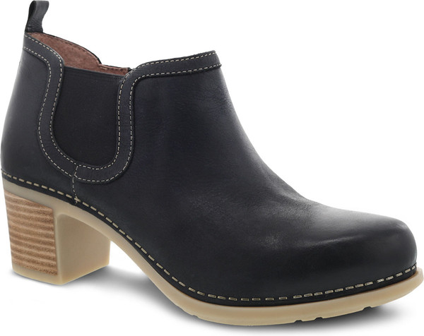 Dansko hollie deals cutout bootie