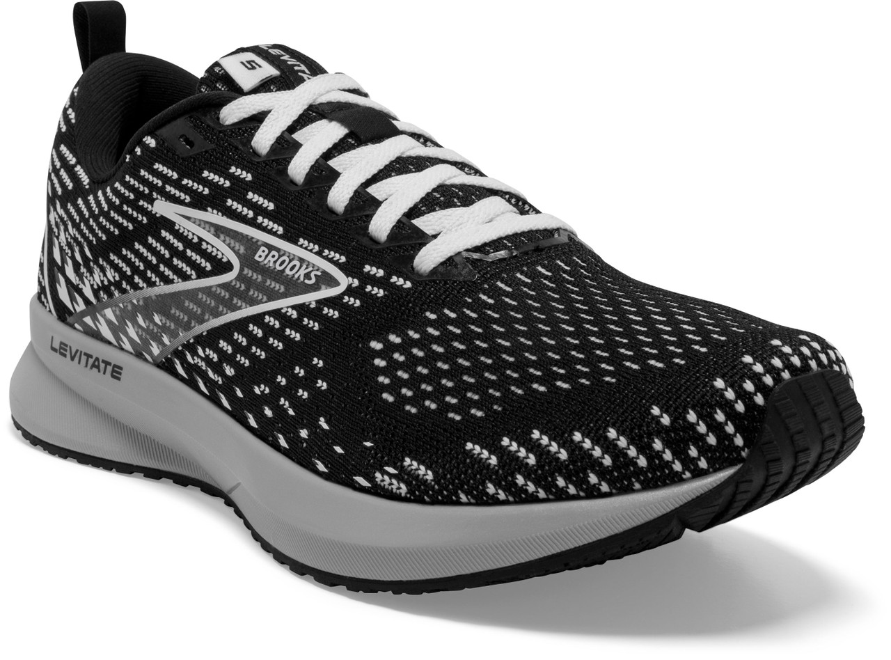 Brooks sales levitate womens