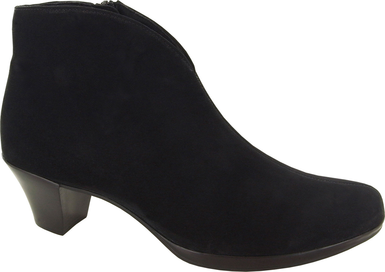 munro robynette bootie