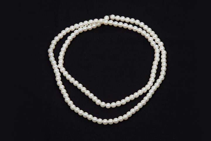 flapper pearl necklace