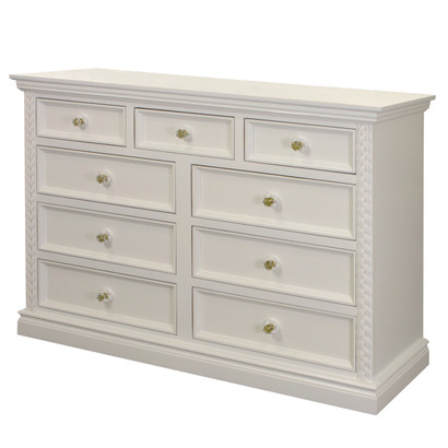 Cody Dresser
Finish: Antico White
Appliqued Moulding Option: AFK Standard Moulding in Antico White
Upgraded Knobs: Glass Knobs with Gold Base and Florets in Antico White