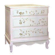 French Chest
Finish: Pink
Accent Finish: Linen
Hand Painted Motif: Floral Vines
Knobs: Glass Knobs with Gold Base