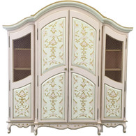 Grand Three Piece Breakfront
Finish: Pink / Linen / Gold
Hand Painted Motif: Verona
Door Option: Glass Knobs with Gold Base