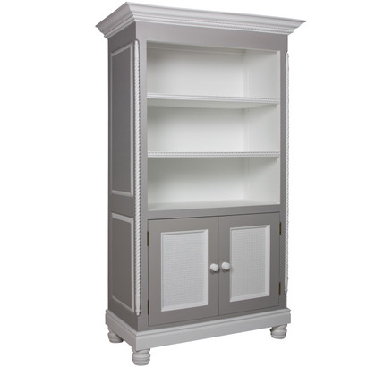 Evan Bookcase
Finish: Dior Grey / Snow
Door Option: Caning
Knobs: Wood Knobs in Snow Finish 
