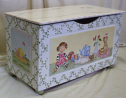 Toy Chest
Finish: Antico White
Hand Painted Motif: Custom Tea Party