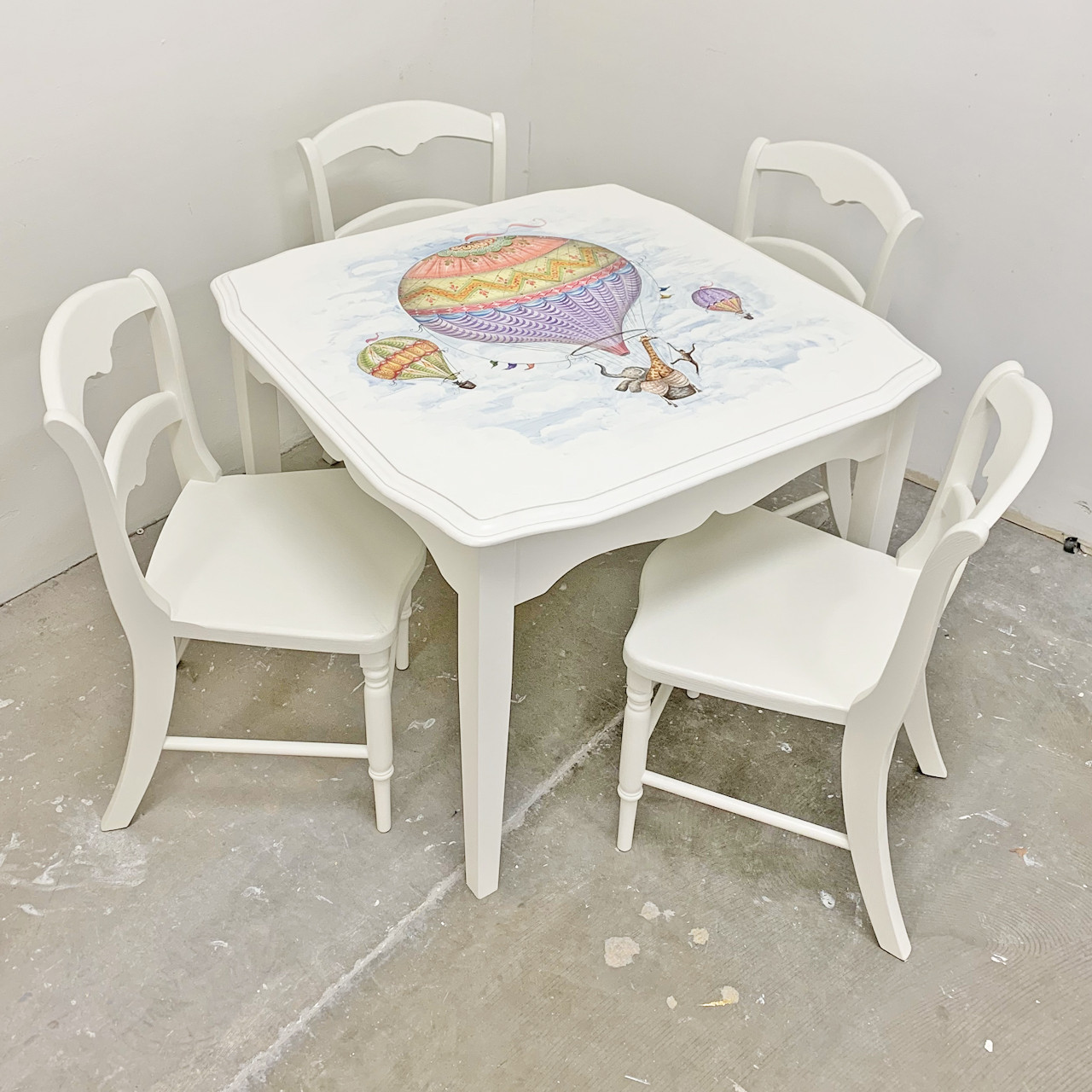 play table and chairs