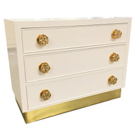 Parry Chest
Body Finish: Whisper
Knobs: Large Polish Brass Flower Knobs
Bass Cover: Brass