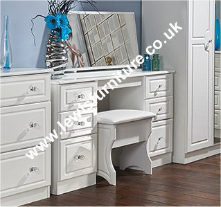 Dressing table with 2024 crystal knobs