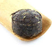 A great cooked pu’er infused with the flavour of rice for a crisp, sweet and refreshing brew.