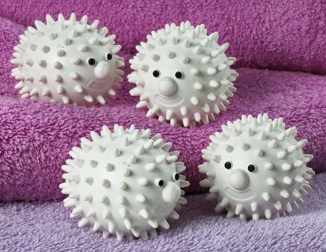 Hedgehog Dryer Balls | White | Set of 4