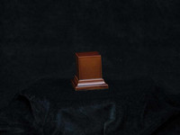 Andrea Miniatures - Noble Wood Base - Brown Lacquer 1