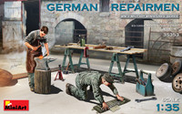 Miniart Models - German Repairmen with Accessories