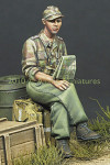 Alpine Miniatures - German Panzer Officer in Summer