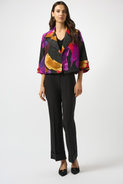 100% Polyester
No pockets
No zipper
Unlined
Our model is 5'9"/175 cm and wears a size 6.
Approximate length (size 12): 22" - 56 cm
