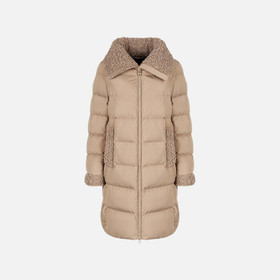 Outer material: 100% Polyester
Wadding: 100% Recycled polyester