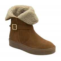 Ravel ladies’ Burley ankle boot
Suede upper
Strap detailing
Heel height (approx): 3cm