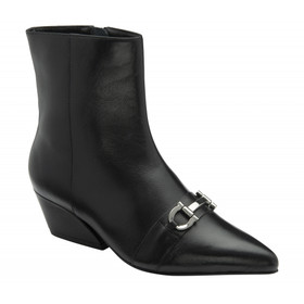 Ravel ladies’ Aydon ankle boot
Leather upper
Pointed toe
Heel height (approx): 5cm