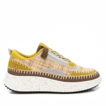 Women's trainers, from the Xti brand. Made from various textile materials. Adjustable laces. Casual style trainer to combine with your day to day looks. With removable insole. This model has obtained the vegan certificate by the worldwide organization PETA (Animal Rights Organization).