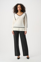 70% Wool, 30% Cashmere
No pockets
No zipper
Unlined
Our model is 5'9"/175 cm and wears a size 6 / S
Approximate length (size 12): 27" - 69 cm