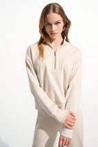 55% Viscose Rayon, 40% Polyester, 5% Spandex
No pockets
Zipper
Unlined
Our model is 5'9"/175 cm and wears a size 6 / S
Approximate length (size 12): 24" - 61 cm
