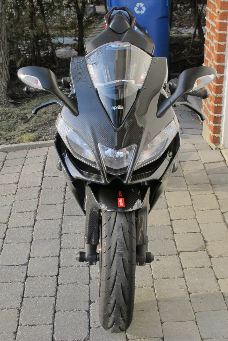 2010-rsv4-top-front-view.jpg