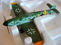 ME-109G-6 Messerschmitt Luftwaffe 11/JG52 "Yellow 8"