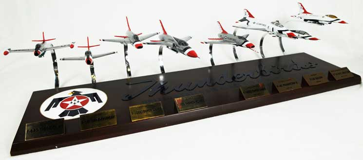 THUNDERBIRDS COLLECTION (8) PLANE SET, 1:72 Executive Series DAR