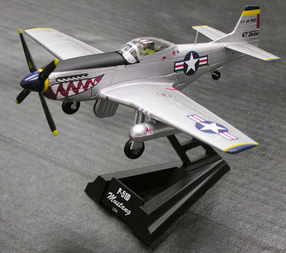 ユニオンモデル、P-51D MUSTANG 予備モーター付き 新品未組立品 Amazon.com: Tamiya Models North American P-51D Mustang Model Kit
