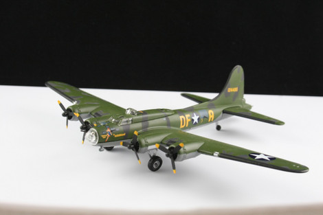 b 17 bomber memphis belle 1 144 1 144 corgi cg c31102