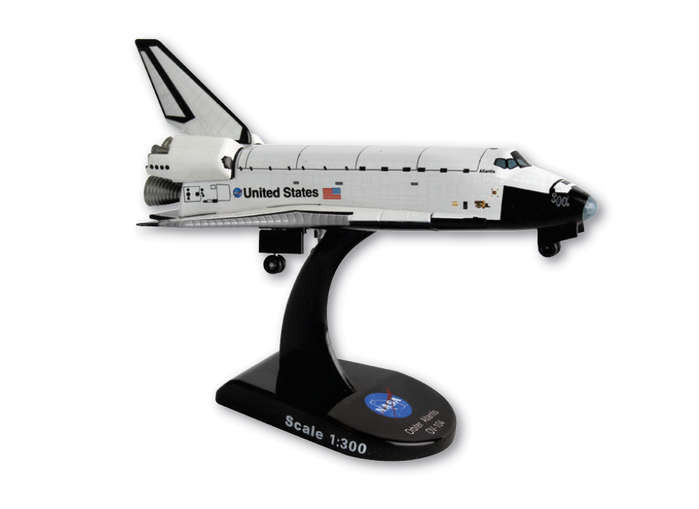 NASA Space Shuttle Discovery 1/300 Diecast Model with Stand 
