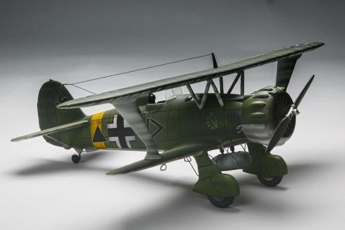 Henschel 123, 1:30 Thomas Gunn TG-WOW012