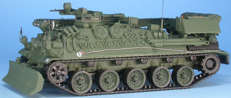 AMX-30D Armored Recovery Vehicle French Army, 1:48 Master Fighter