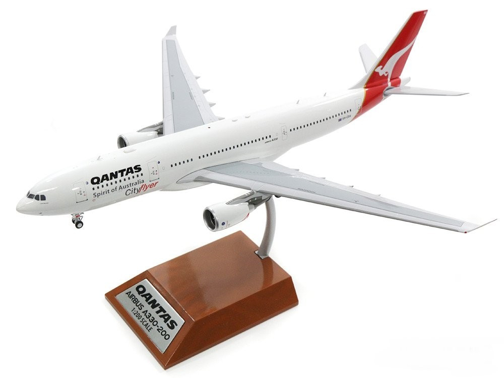 Qantas Cityflyer Airbus A330-200 VH-EBA Cradle Mountain With Stand, 1:200  Inflight 200 IF-332QFA0617