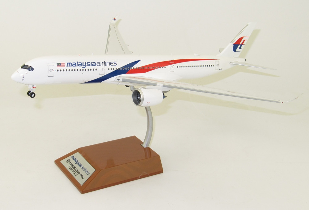 Malaysia Airlines Airbus A350-900 9M-MAB With Stand, 1:200