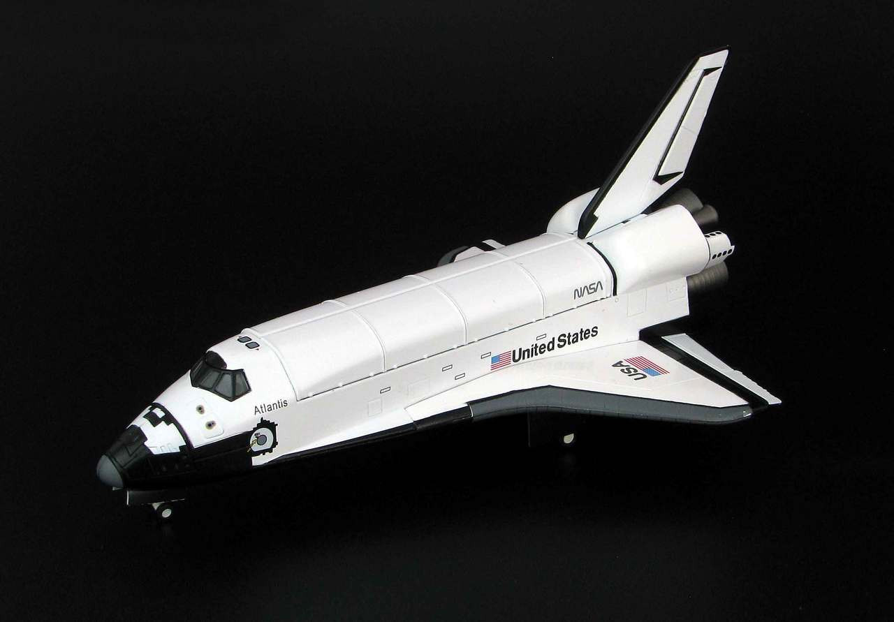 space shuttle atlantis toy