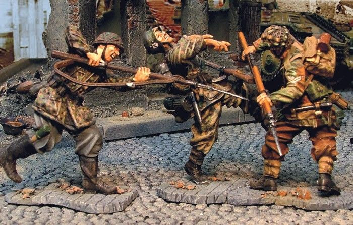 9th SS Close Combat Team w/Red Devil, Three Figures, Battle of