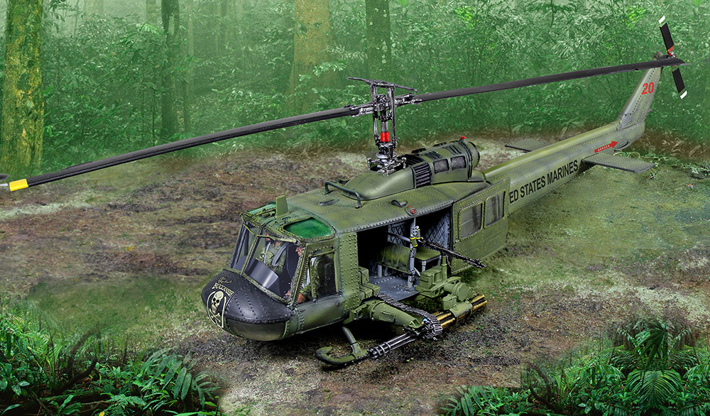 UH1 Huey Hog Helicopter, 130 The Collectors Showcase CS01008