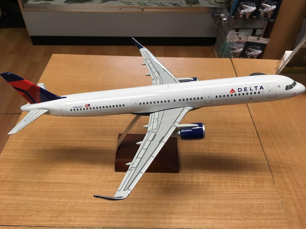 1:400 Delta Air Lines A321-200 N327DN Gemini Jets Diecast Display Model 