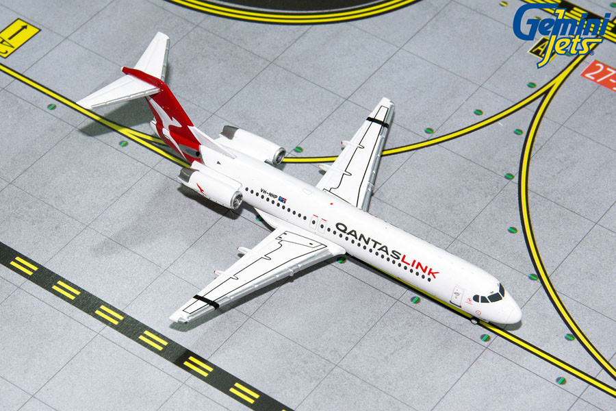 Qantas Link Fokker 100 Plastic Model Aircraft 1:100 scale 