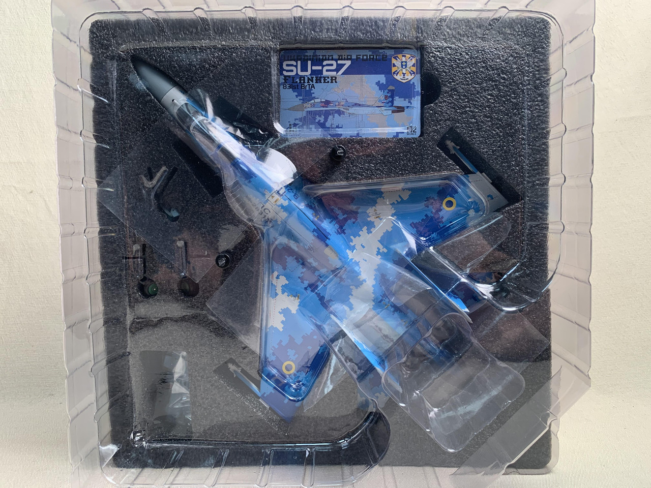 Su-27 Flanker - Ukrainian Air Force, 831st Brigade of the Tactical  Aviation, 2016, 1:72 JC Wings JC-JCW-72-SU27-011