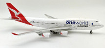 Oneworld (Qantas) Boeing 747-400, VH-OEF with Stand