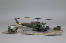 UH-1 Huey Bell, USMC Variant, Yellow Band - Thomas Gunn Models
