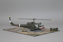 UH-1 Huey Bell, Army Variant, Sharks Mouth - Thomas Gunn Models