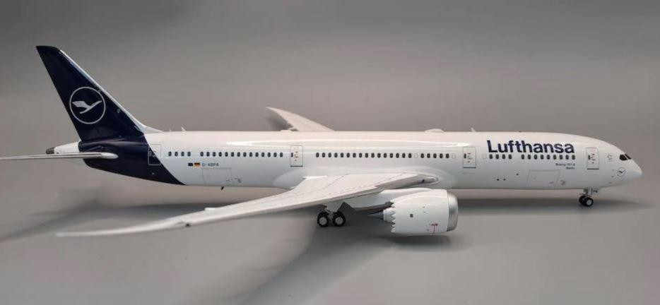 787-9 ルフトハンザドイツ航空D- АВРА 1/200 Lufthansa Frankfurt Am Main 787-9, D-ABPD with Stand, 1:200