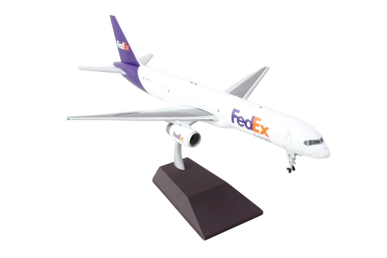 FedEx Express 757-200, N921FD Gemini Diecast Display Model, 1:200