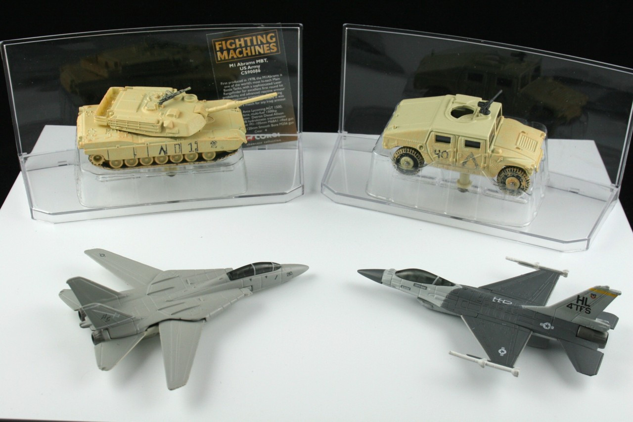 Corgi 1/32 Scale Metal Figure CC59159 - Desert Storm Delta