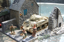 Set D-Day Surrender" Set #1-Sherman, Three Figures and Diorama Base