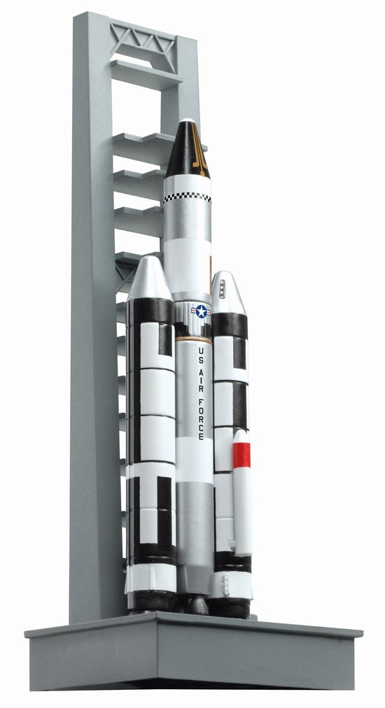 Titan IIIC (modified Titan II with 2 solid rocket strap-on), 1:400 ...