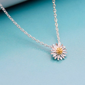 925 Sterling Silver Plated Daisy Flower Pendant Necklace 45cm + Bag